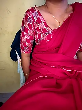 lovelygirl4567 online show from 10.25.25