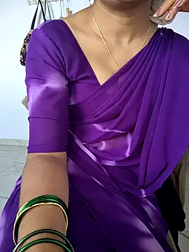 lovelygirl4567 online show from 12.22.25