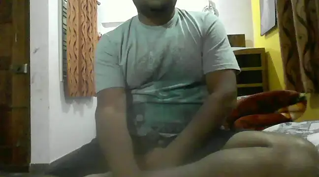 Snapshot of Bangalorious chatting on 01.04.25 Bangalorious online show from 01.04.25