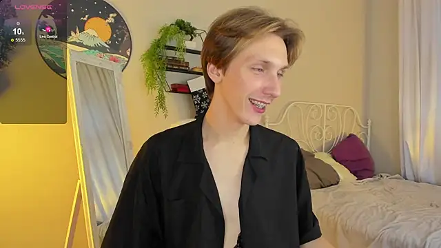 Snapshot of Adrian_Di chatting on 01.02.25 Adrian Di online show from 01.02.25