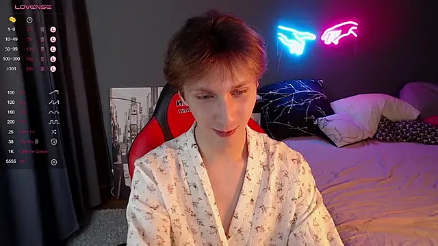 Snapshot of Adrian_Di chatting on 01.13.25 Adrian Di online show from 01.13.25