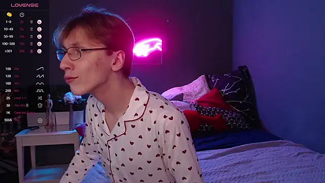 Snapshot of Adrian_Di chatting on 01.23.25 Adrian Di online show from 01.23.25