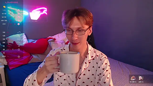 Snapshot of Adrian_Di chatting on 01.23.25 Adrian Di online show from 01.23.25