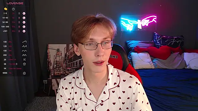 Snapshot of Adrian_Di chatting on 01.27.25 Adrian Di online show from 01.27.25