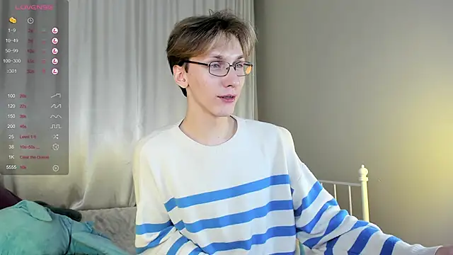 Snapshot of Adrian_Di chatting on 02.06.25 Adrian Di online show from 02.06.25