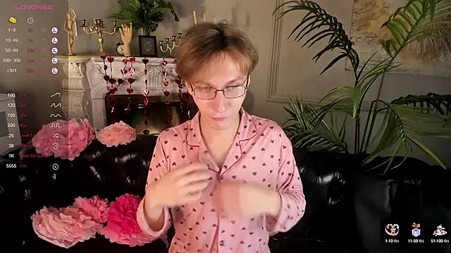 Snapshot of Adrian_Di chatting on 02.11.25 Adrian Di online show from 02.11.25