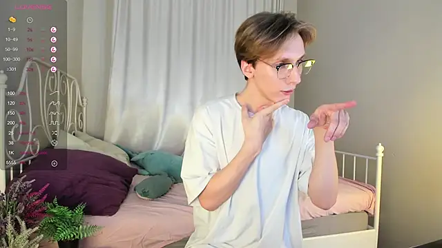 Snapshot of Adrian_Di chatting on 02.21.25 Adrian Di online show from 02.21.25