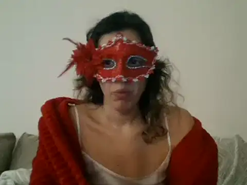 Snapshot of couple-tuga chatting on 01.04.25 couple-tuga online show from 01.04.25