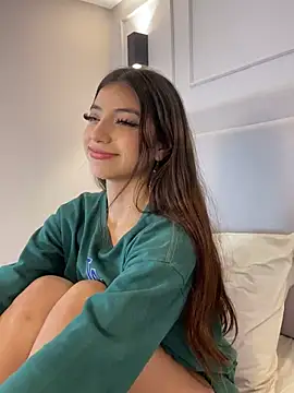 Snapshot of NickyBelmonth chatting on 03.06.25 NickyBelmonth online show from 03.06.25