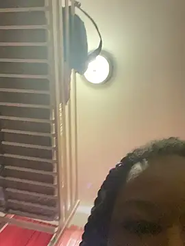 Snapshot of DamnBubbles chatting on 06.18.26 DamnBubbles online show from 06.18.26