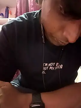 Remo0 online show from 10.04.25