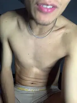 gabrielzinnnn085 online show from 12.14.25