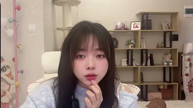 Chenjing0 online show from 12.14.25