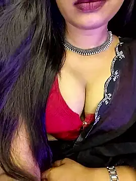 Snapshot of Hot__sallie chatting on 04.23.26 Hot sallie online show from 04.23.26