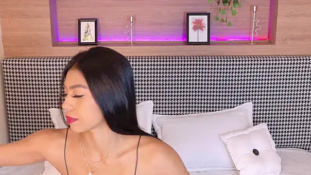 Snapshot of AbieHills chatting on 03.20.25 AbieHills online show from 03.20.25