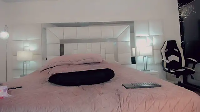 Snapshot of Gisele_fox chatting on 03.13.25 Gisele fox online show from 03.13.25