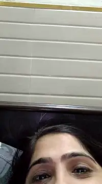 Snapshot of shreya1765 chatting on 03.11.25 shreya1765 online show from 03.11.25