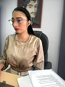 BELLA--26 online show from 11.29.25