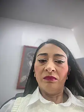 BELLA--26 online show from 12.19.25