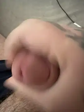 Snapshot of dragos211 chatting on 09.16.25 dragos211 online show from 09.16.25