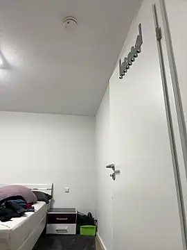 Mia-Fuchs online show from 03.11.25