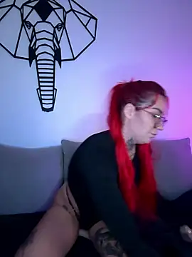 Mia-Fuchs online show from 09.29.25