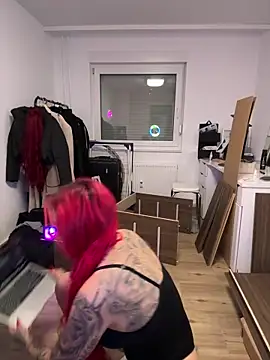 Mia-Fuchs online show from 01.15.26