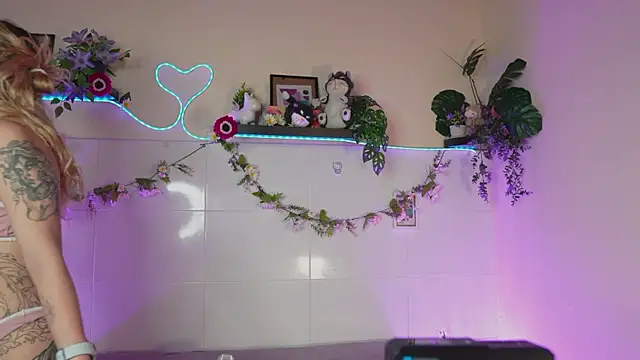 bri cullen online show from 09.11.25