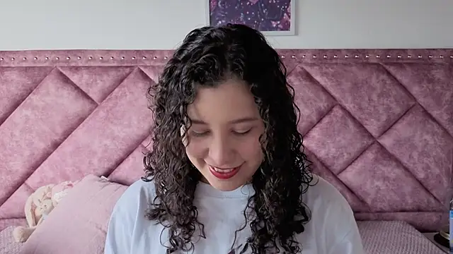 Charlotte  Miller online show from 09.26.25