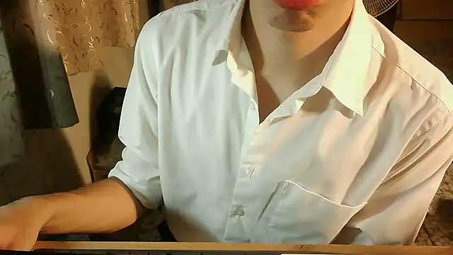 Snapshot of KYU890428 chatting on 11.07.25 KYU890428 online show from 11.07.25