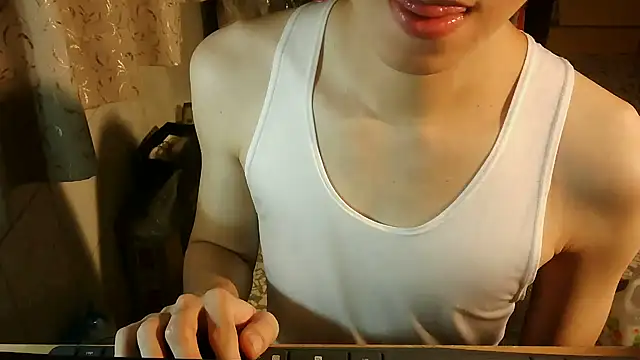 Snapshot of KYU890428 chatting on 11.09.25 KYU890428 online show from 11.09.25