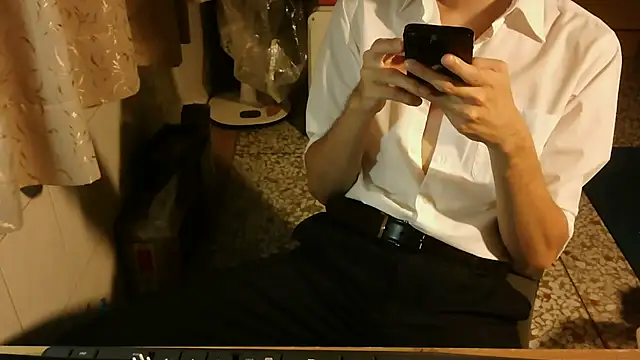 Snapshot of KYU890428 chatting on 11.14.25 KYU890428 online show from 11.14.25