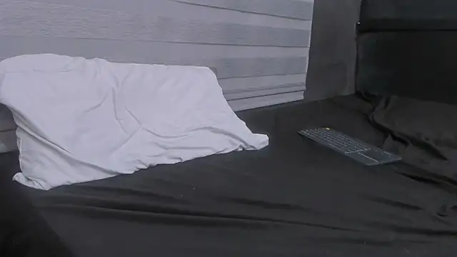 adam piarse01 online show from 03.14.25