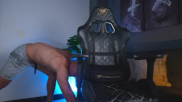 Snapshot of kevin_montoya chatting on 02.11.26 kevin montoya online show from 02.11.26