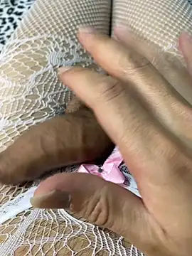 k4ty-X online show from 01.05.25