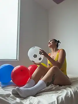 Snapshot of Samantha_bigboobs chatting on 07.07.26 Samantha bigboobs online show from 07.07.26