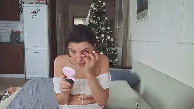 KristineEsme online show from 12.22.25