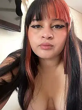 Snapshot of Jowi___ chatting on 01.13.25 Jowi online show from 01.13.25