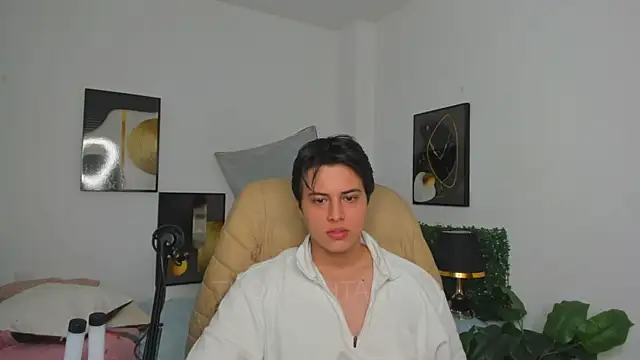 Snapshot of Thom_Ohtani chatting on 04.28.26 Thom Ohtani online show from 04.28.26