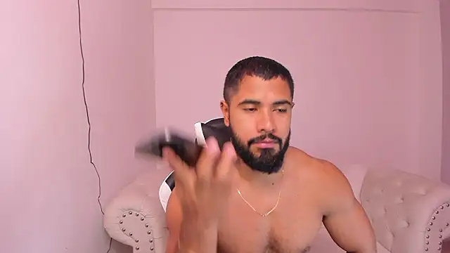 Santiago huntt online show from 02.25.25