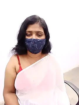 Snapshot of Lucky-Deepthi chatting on 03.08.25 Lucky-Deepthi online show from 03.08.25