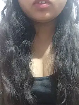 BigAssSarah online show from 01.04.25