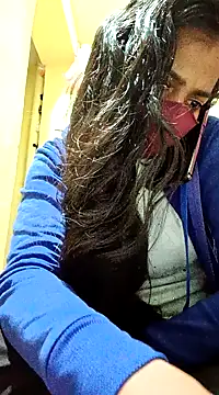 Snapshot of Pooja_cut chatting on 02.08.25 Pooja cut online show from 02.08.25