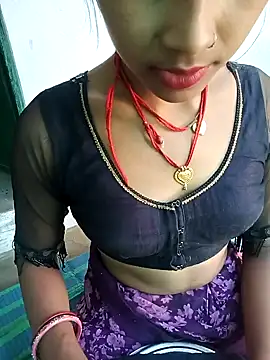 Amaya Bajwa online show from 02.12.25