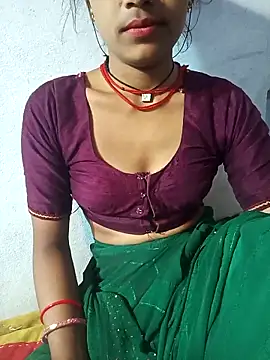 Amaya Bajwa online show from 03.17.25