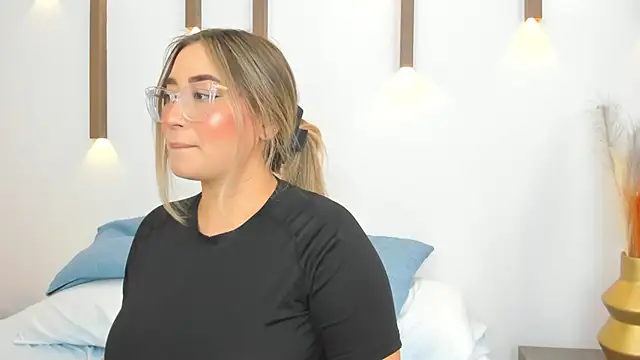 antonella cutie  online show from 03.15.25