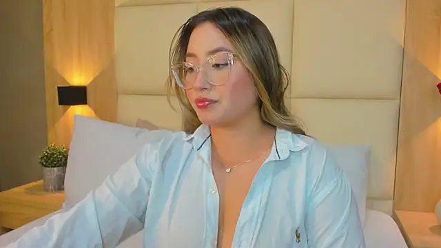 antonella cutie  online show from 12.17.25