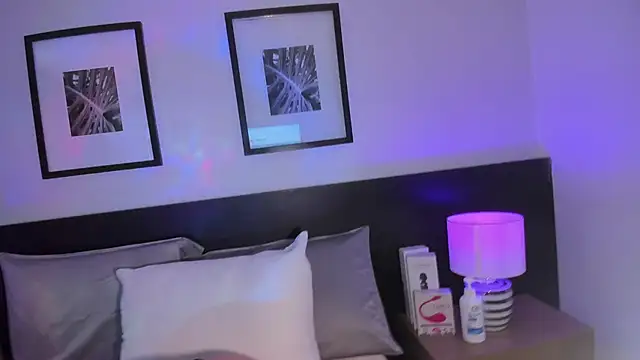 Snapshot of vi_anaya chatting on 02.04.26 vi anaya online show from 02.04.26