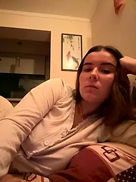 mewKate online show from 10.11.25