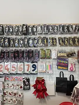 mewKate online show from 04.18.26